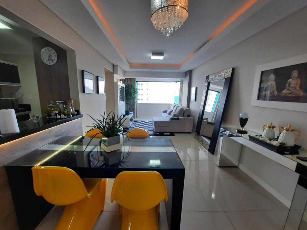 3 Suites Linda Vista Da Orla De Bc A 50M Da Praia - Somente Familiares Balneário Camboriú Exterior foto